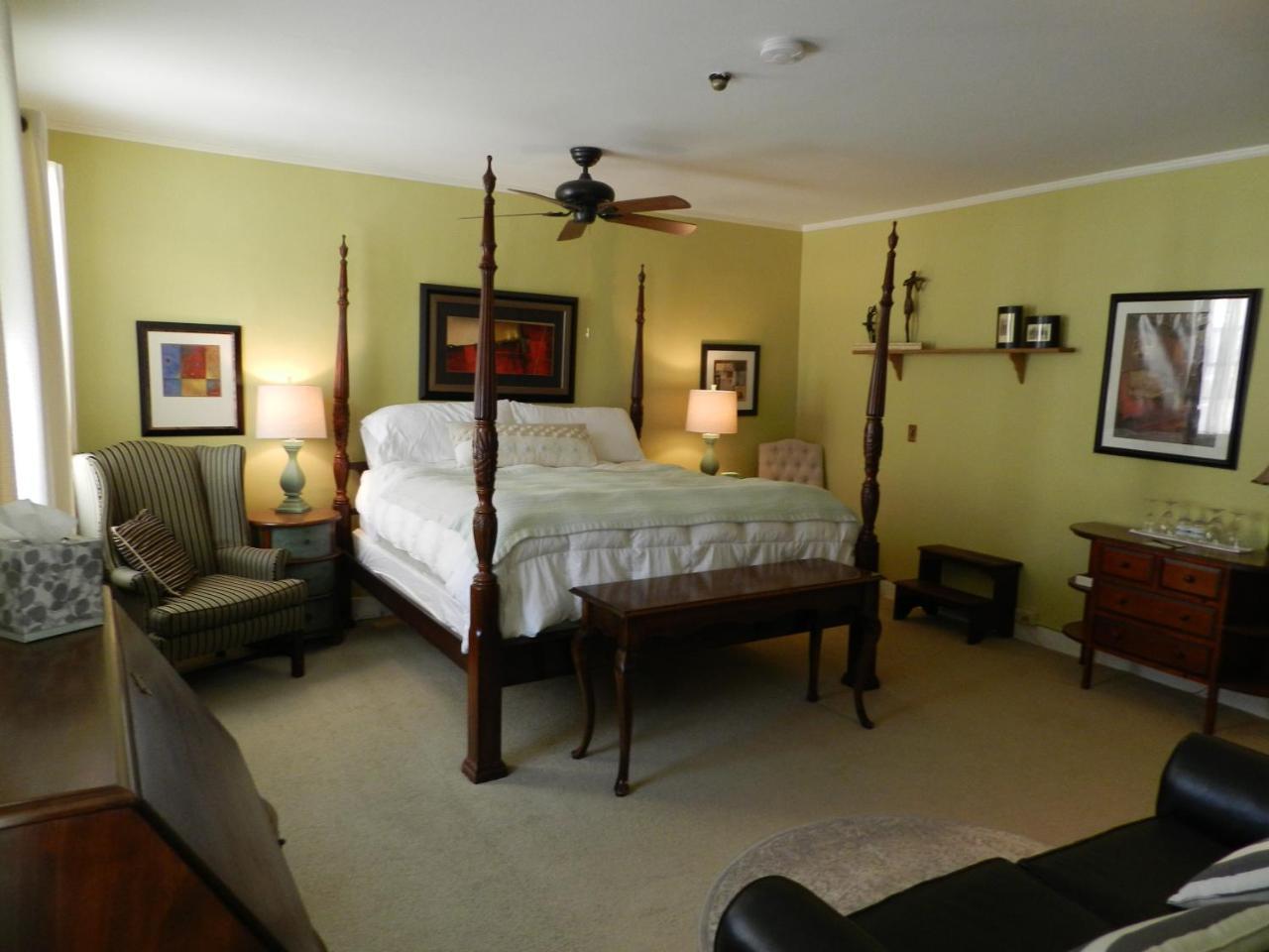 Waybury East Middlebury