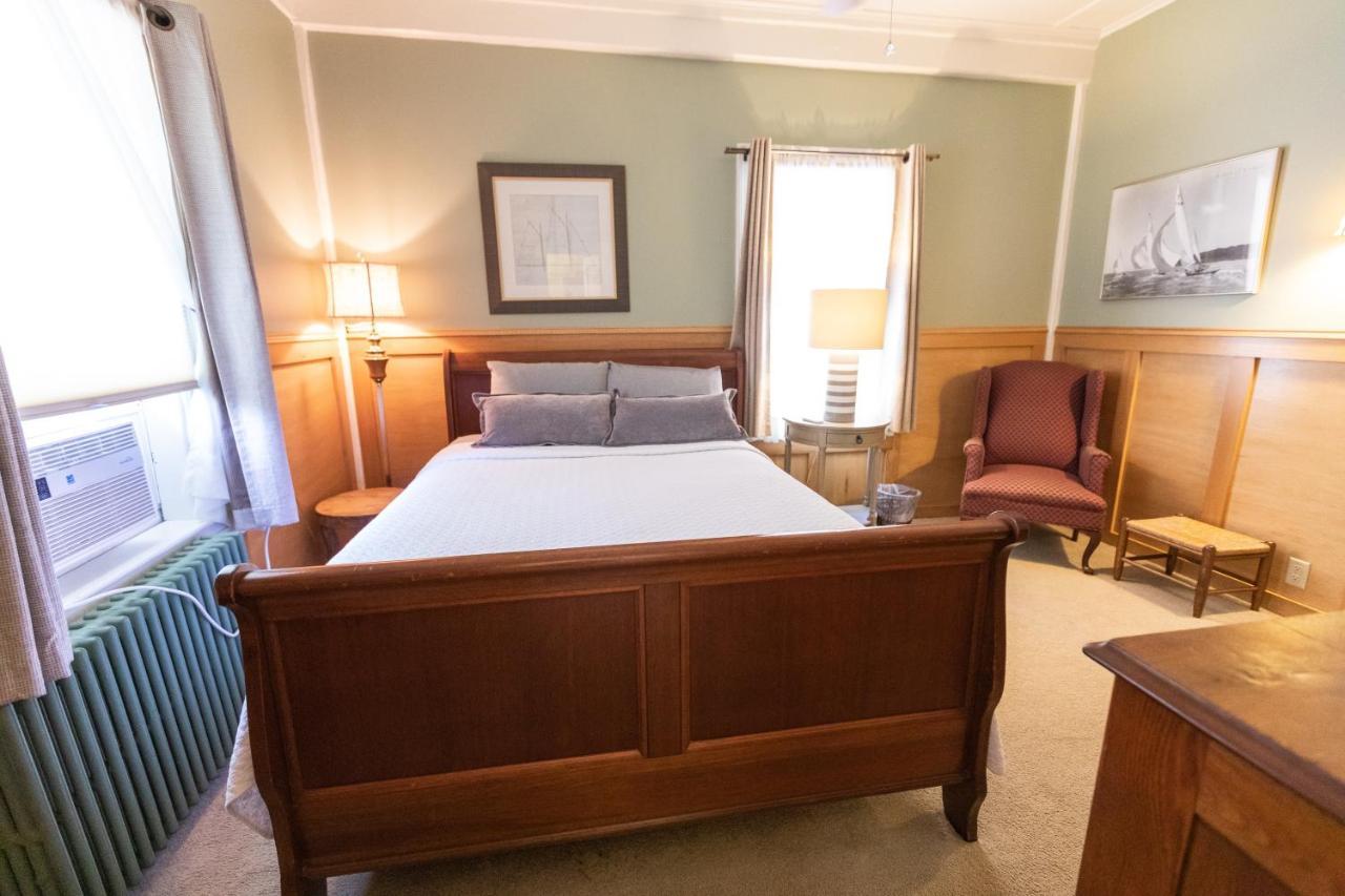 Waybury Inn