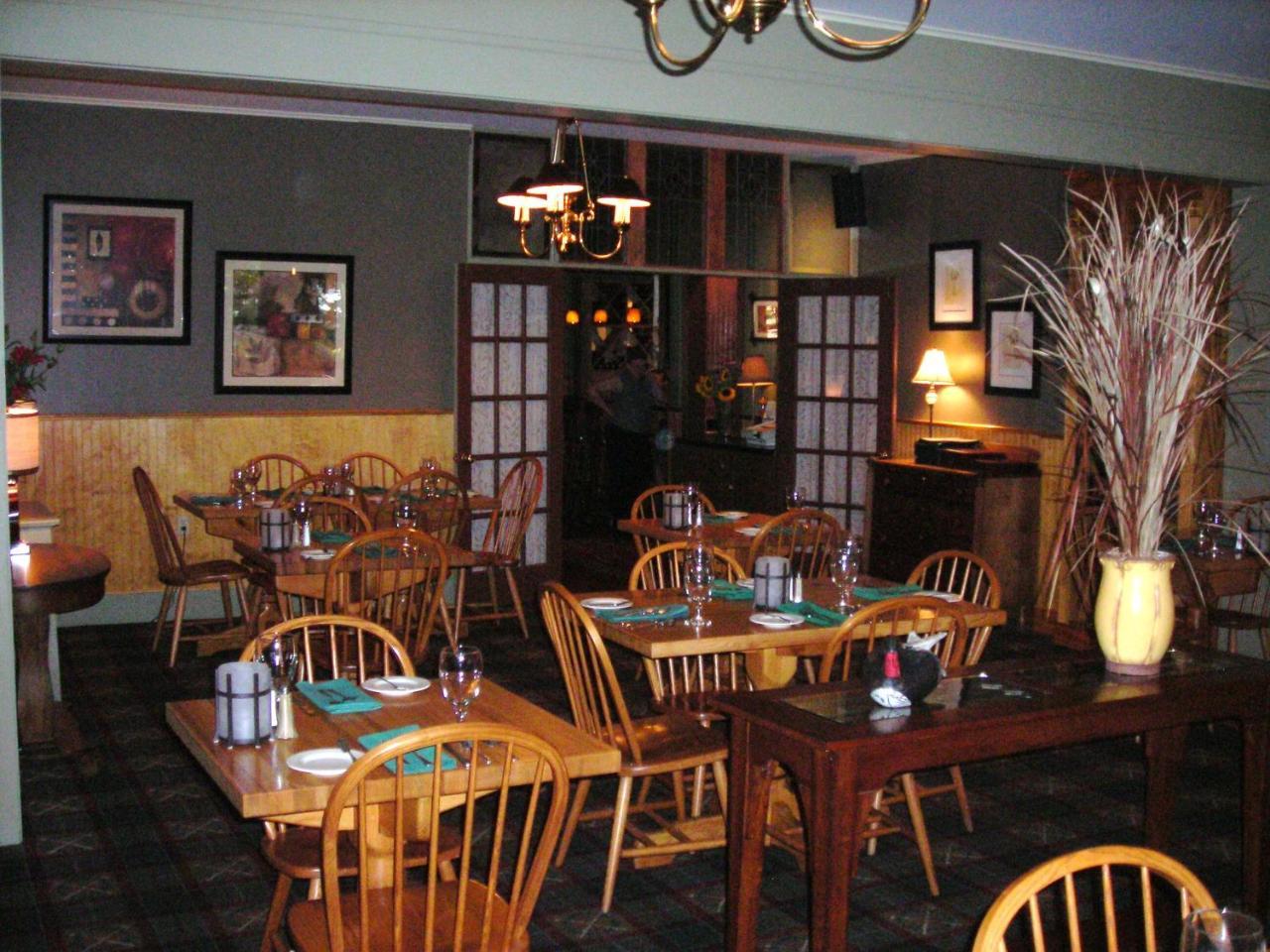 Inn Waybury *