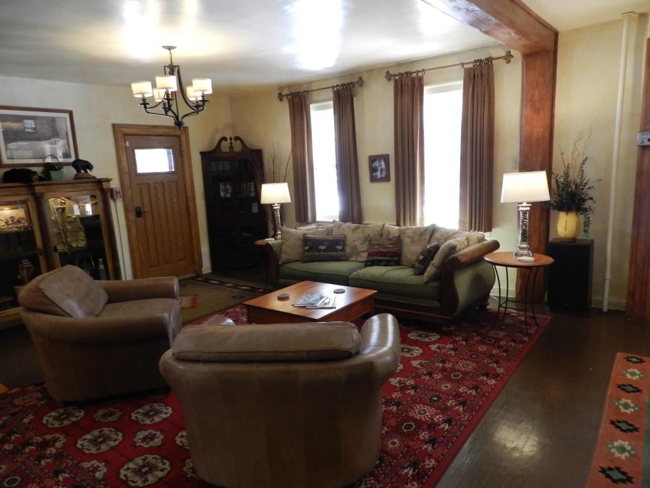Waybury Inn