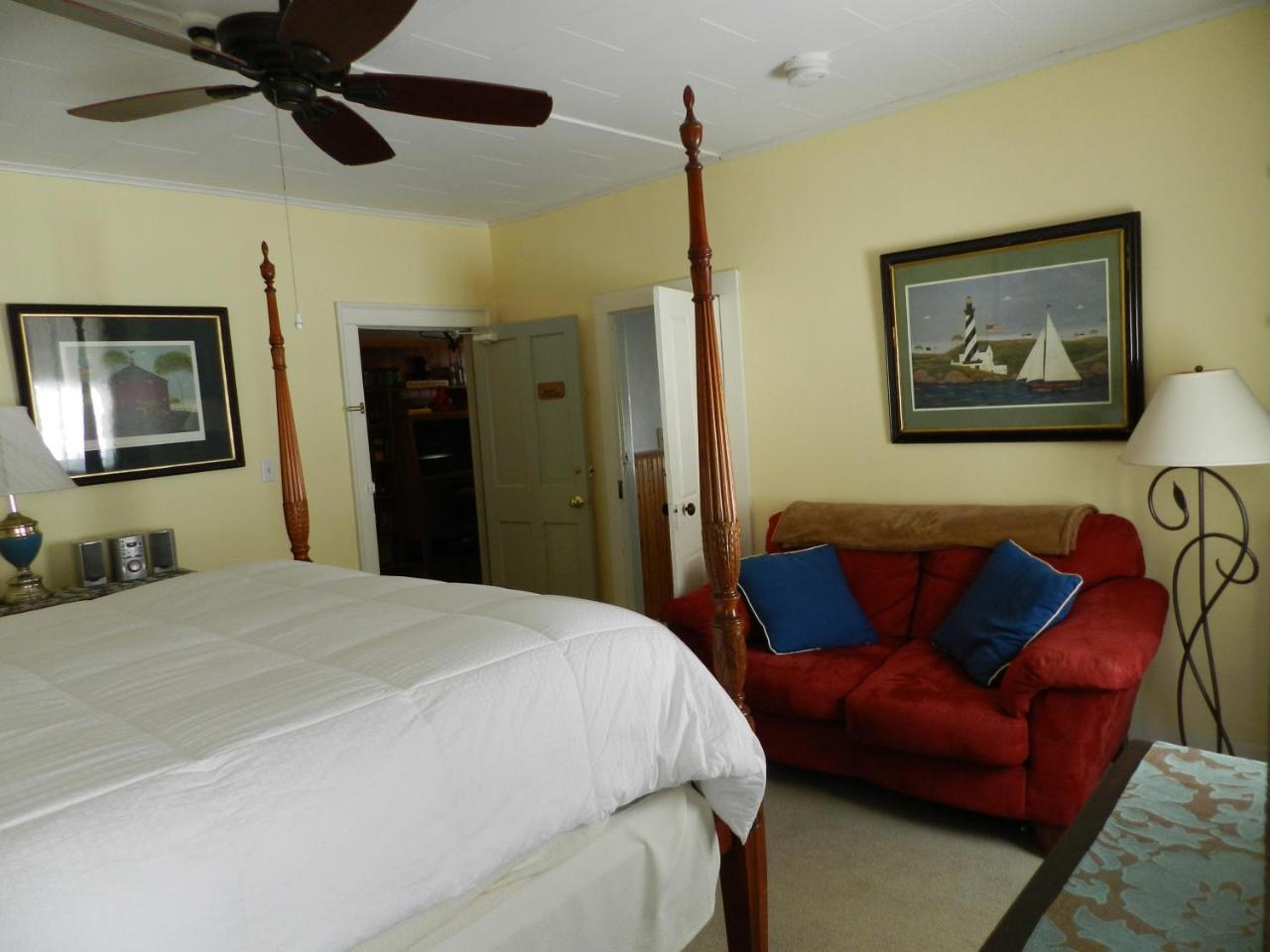 Waybury Inn